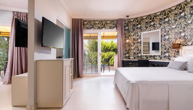 4* Neikos Luxury Suites - Χανιώτη, Χαλκιδική