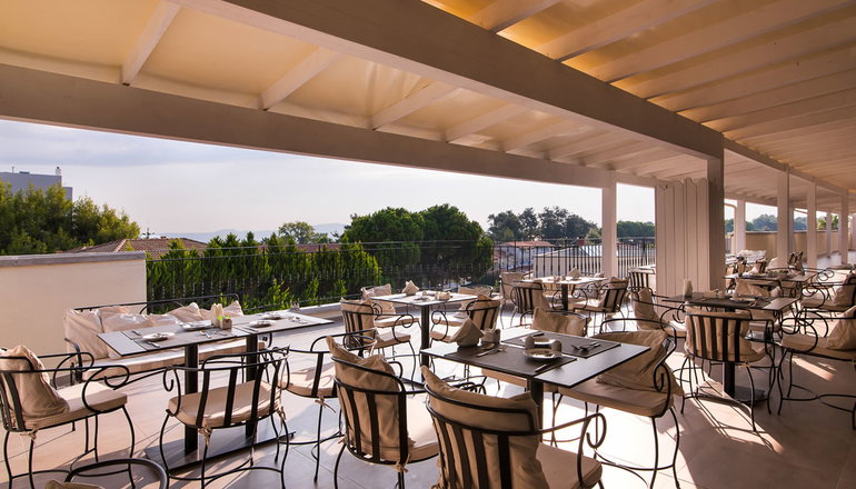 4* Neikos Luxury Suites - Χανιώτη, Χαλκιδική