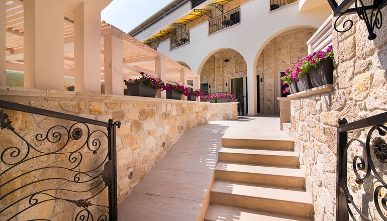 4* Neikos Luxury Suites - Χανιώτη, Χαλκιδική
