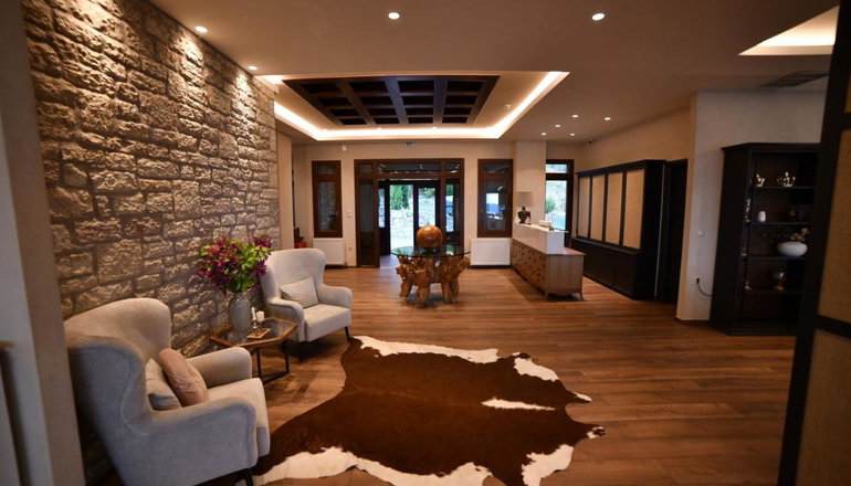 4* Nevros Hotel & Spa