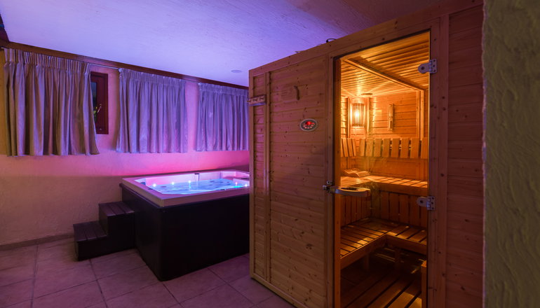 4* Nevros Hotel & Spa