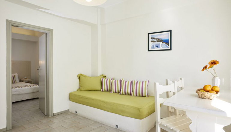 4* Nissos Thira Hotel
