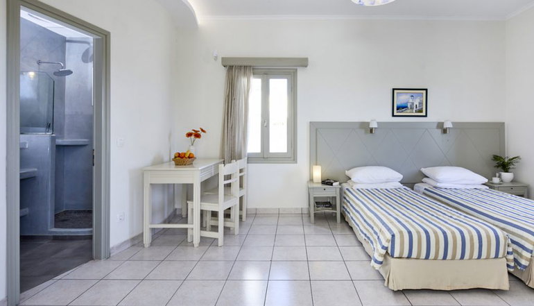 4* Nissos Thira Hotel