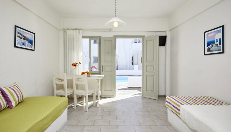 4* Nissos Thira Hotel