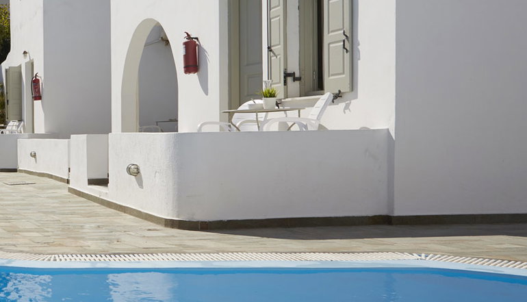 4* Nissos Thira Hotel