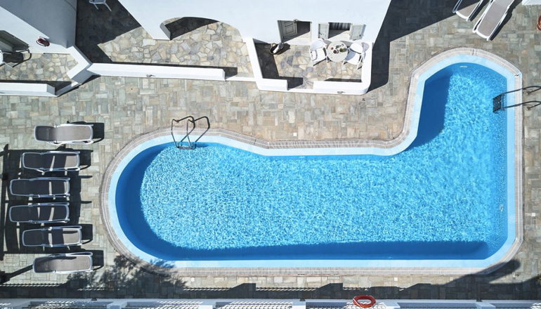 4* Nissos Thira Hotel