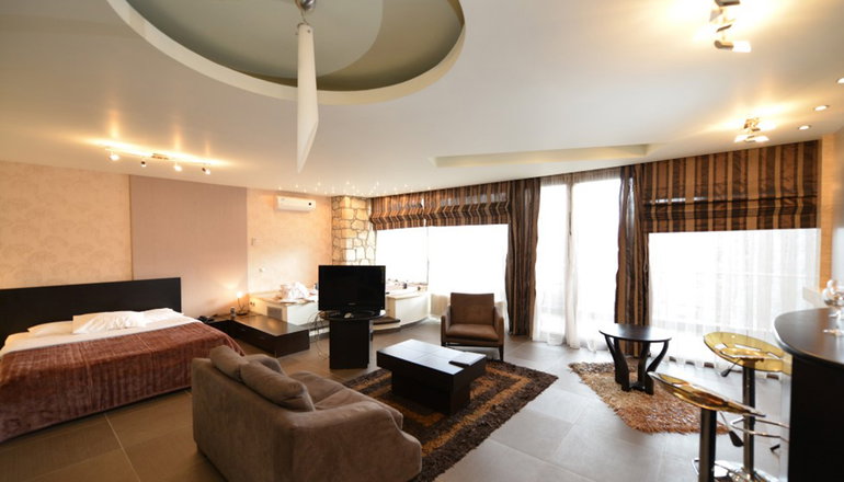 4* Nymfes Hotel & Spa