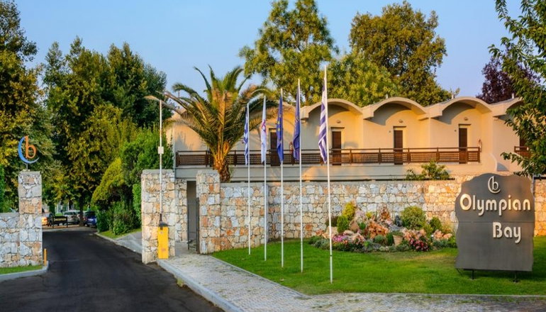 4* Olympian Bay