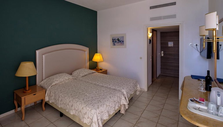 4* Palmariva Beach