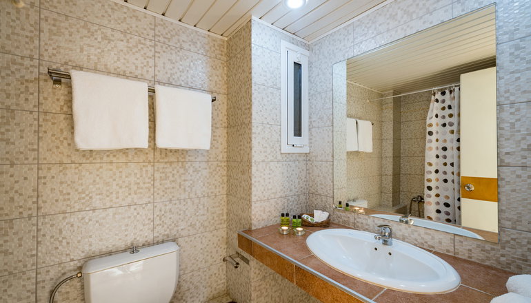 4* Pavlina Beach Hotel