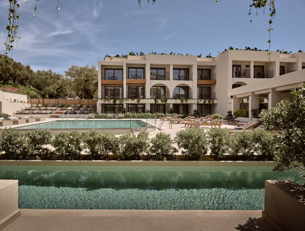 4* Planos Hotel