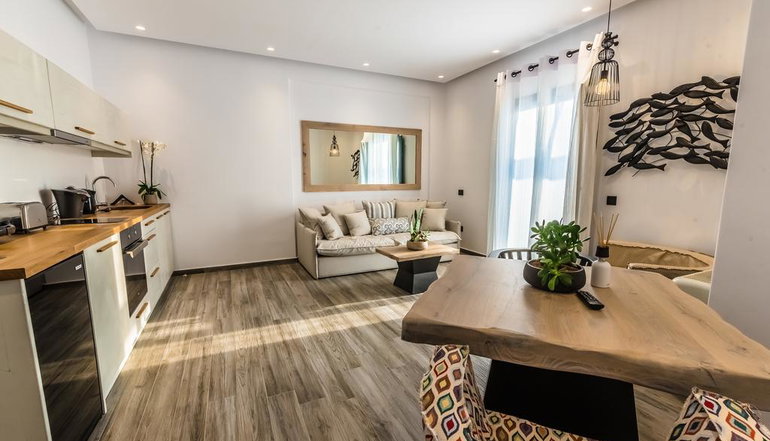 4* Portes Suites & Villas