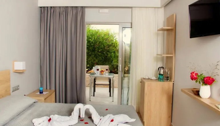 4* Resol Hotel (ex Liza Mary)