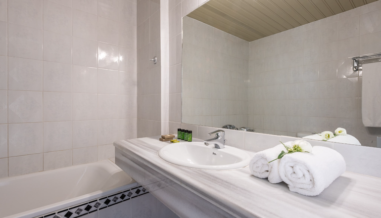 4* Porto Rio Hotel