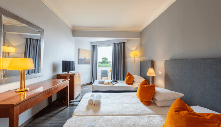 4* Porto Rio Hotel