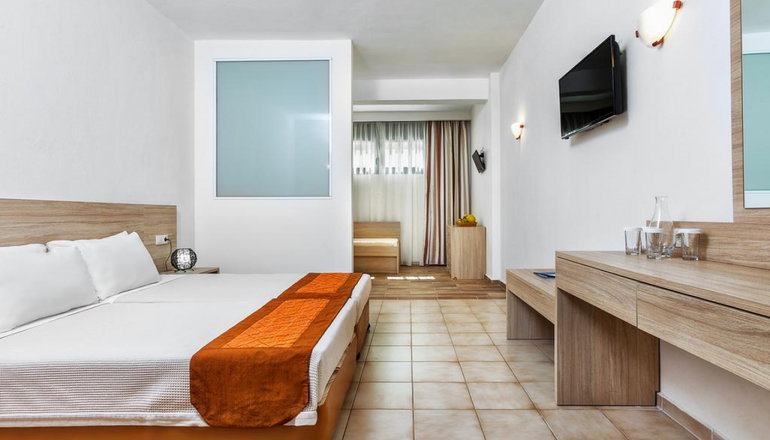 4* Possidi Paradise Hotel