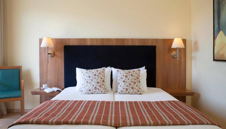 4* Ramada Attica Riviera