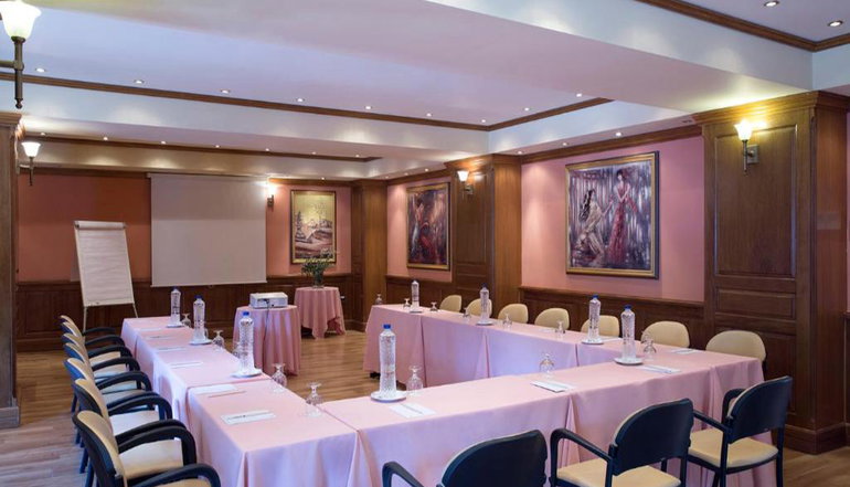 4* Ramada Attica Riviera