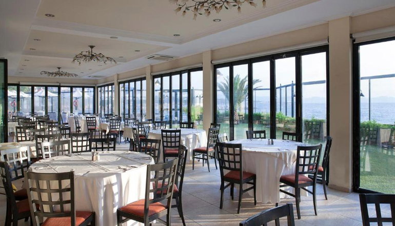 4* Ramada Attica Riviera