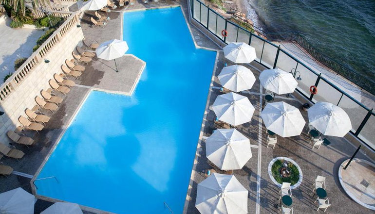 4* Ramada Attica Riviera