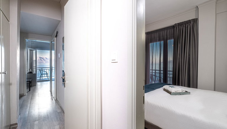 4* Riviera Hotel