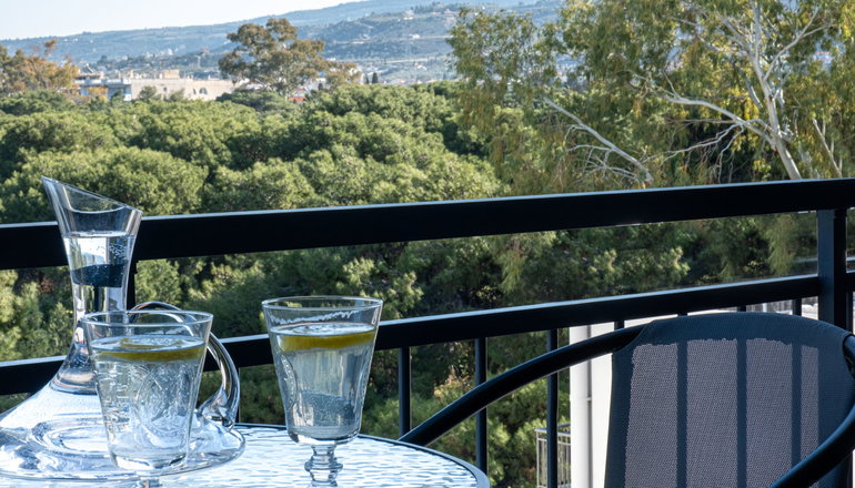 4* Riviera Hotel