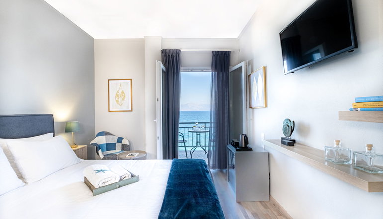 4* Riviera Hotel