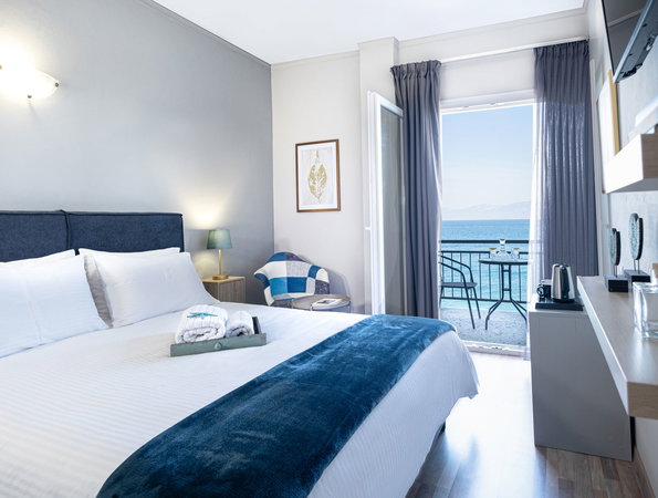 4* Riviera Hotel