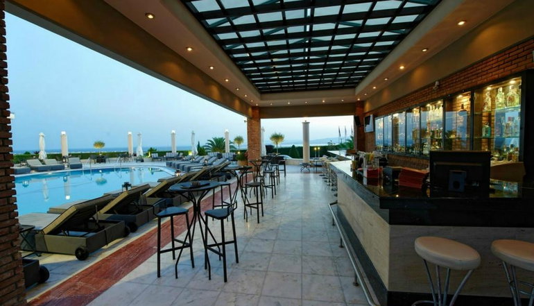 4* Royal Hotel