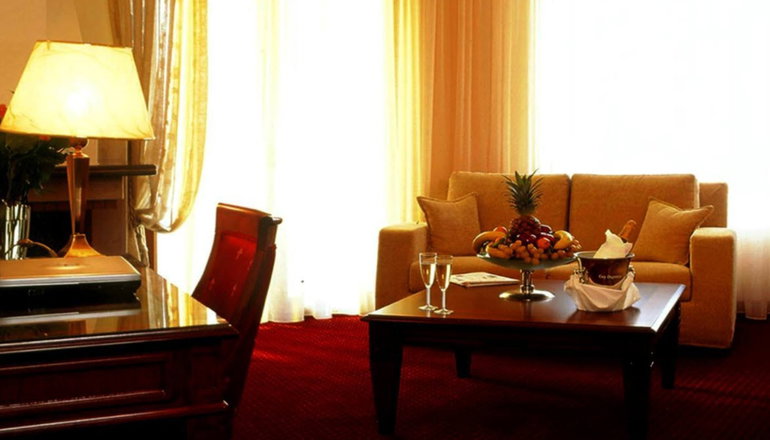 4* Royal Hotel