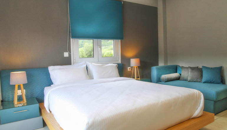 4* Royal Hotel and Suites