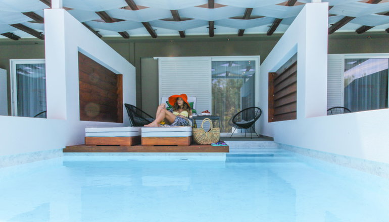 4* Royal Hotel and Suites