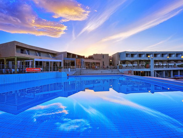 4* Santa Marina Beach Hotel