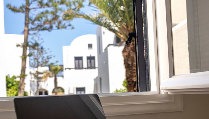 4* Scorpios Beach Hotel -  Μονόλιθος, Σαντορίνη