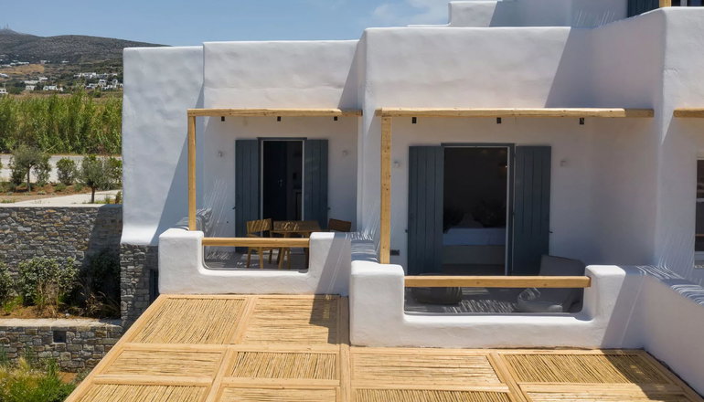 4* Seesoo Paros Beachfront Resort
