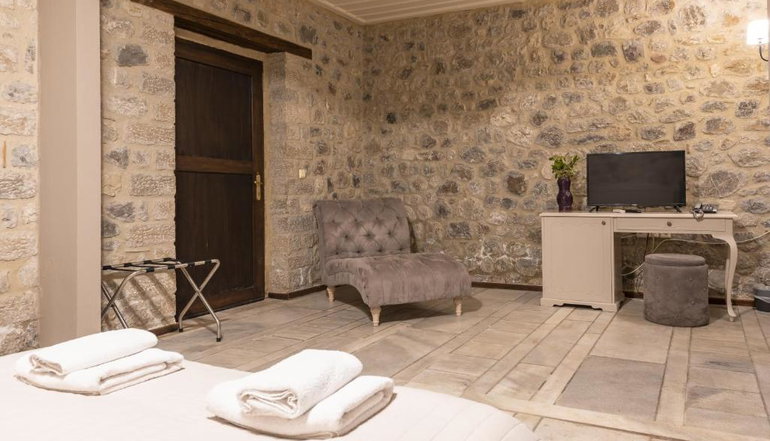 4* Semantron Traditional Village - Ελαιώνας Διακοπτού