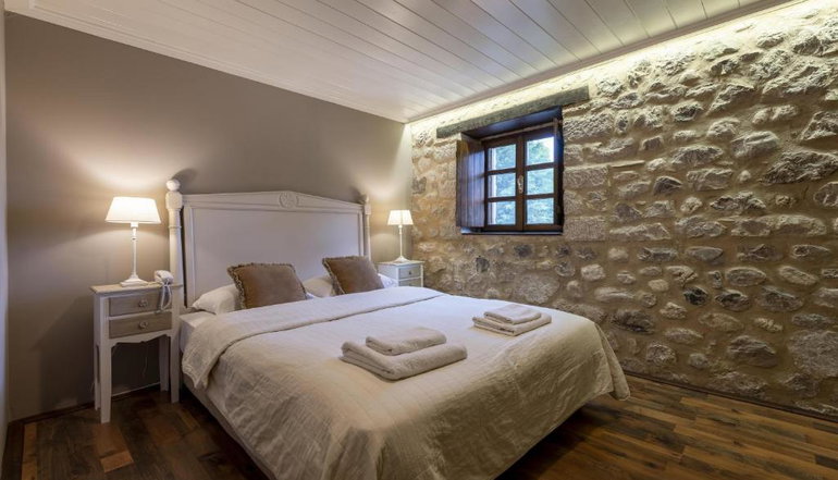 4* Semantron Traditional Village - Ελαιώνας Διακοπτού