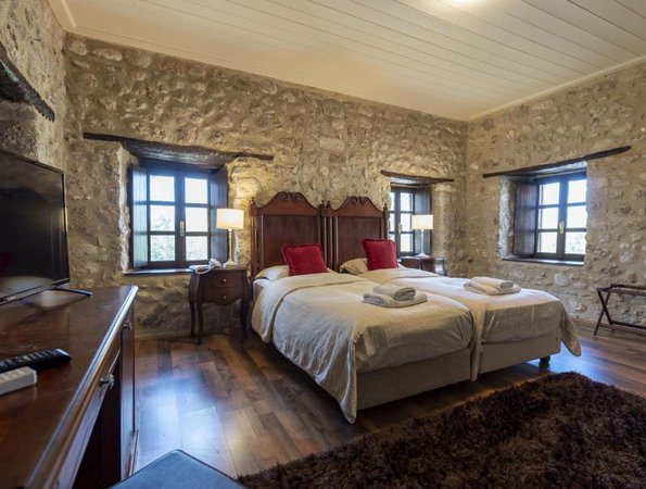 4* Semantron Traditional Village - Ελαιώνας Διακοπτού