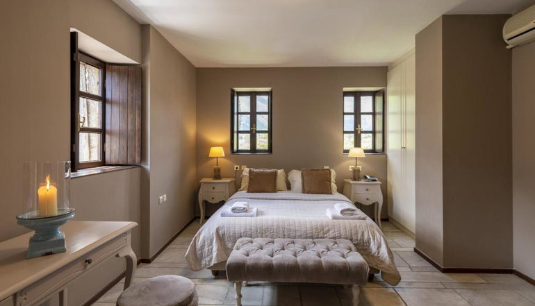4* Semantron Traditional Village - Ελαιώνας Διακοπτού