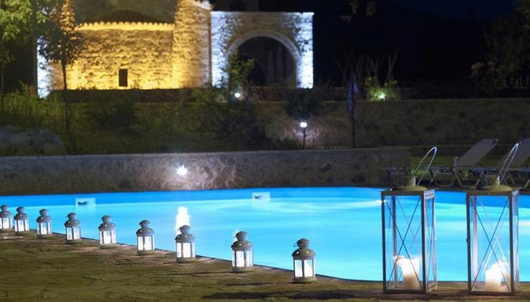 4* Semantron Traditional Village