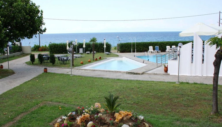 4* Skion Palace Beach Hotel