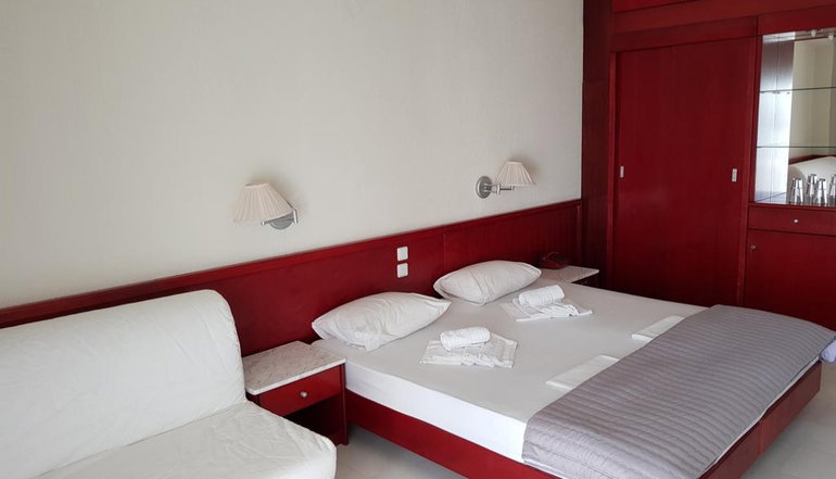 4* Skion Palace Beach Hotel