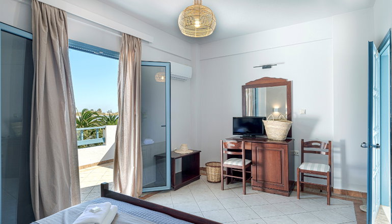 4* Skiros Palace