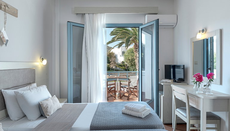 4* Skiros Palace