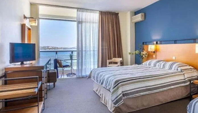 4* Spetses Hotel