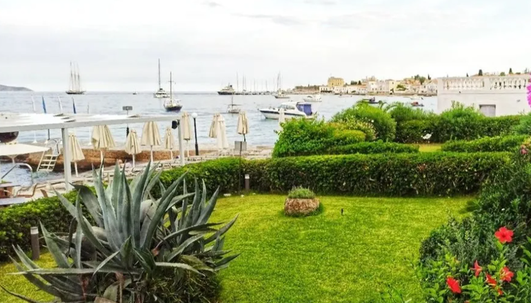 4* Spetses Hotel
