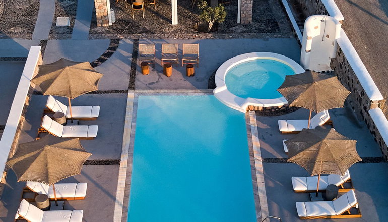 4* Symmetry Suites