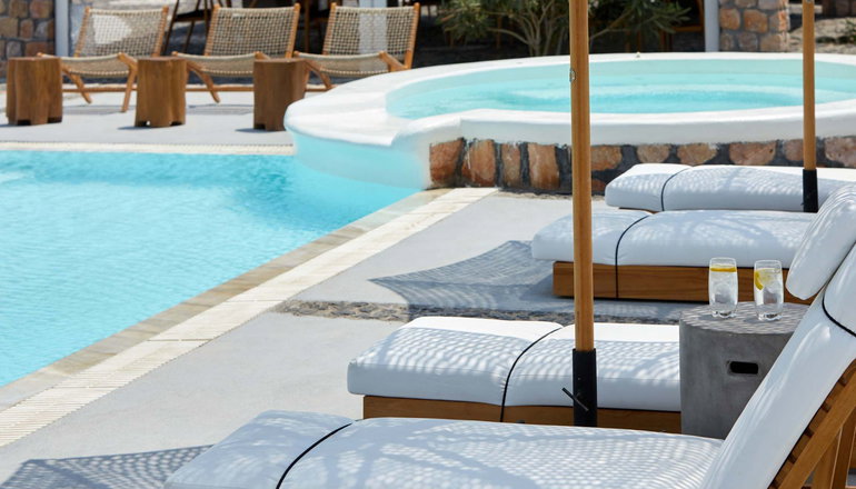 4* Symmetry Suites