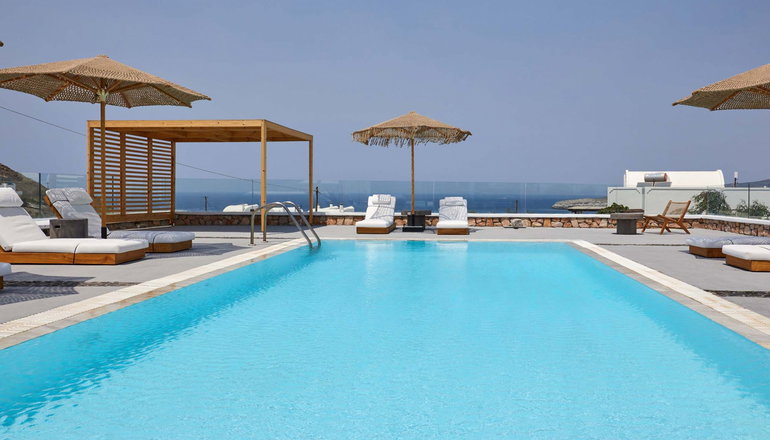 4* Symmetry Suites