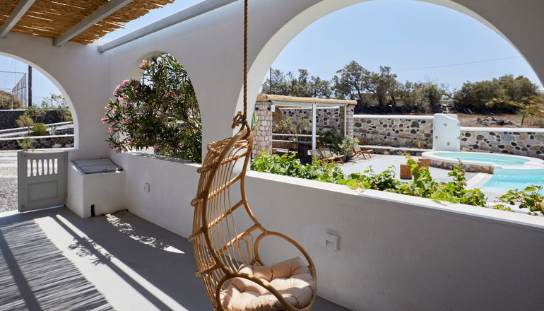 4* Symmetry Suites